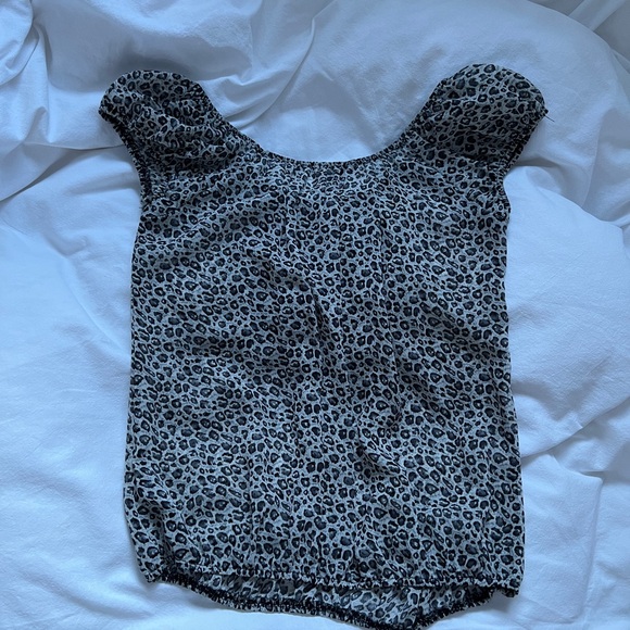 Y2K Leopard Print Sheer Ruffle Top - Picture 3 of 8